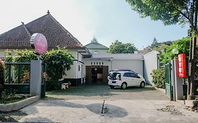 Hotel O Loesje Guest House Syariah